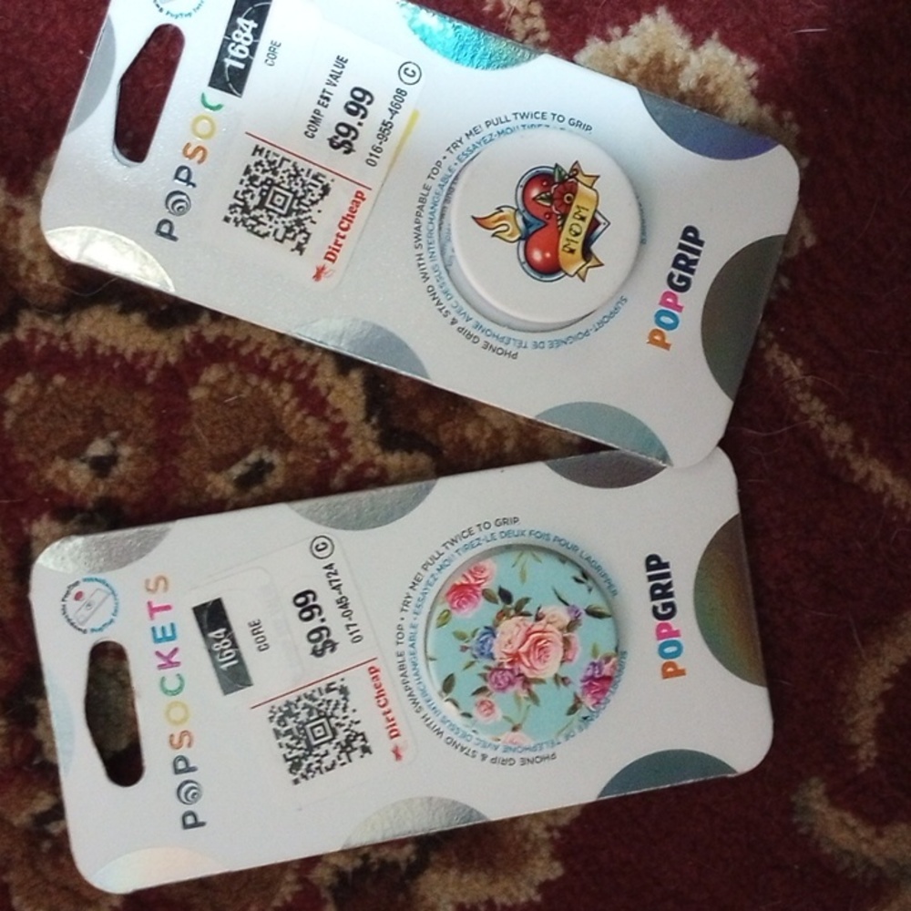 Pop sockets lot of 2